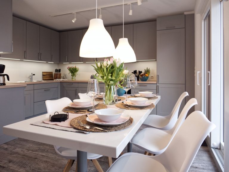 Küche mit moderner, hochwertiger Ausstattung.